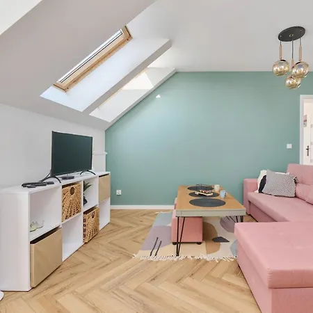 Apartment Spacious Family With Free Garage By Renters *
