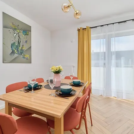 Spacious Family With Free Garage By Renters Wroclaw
