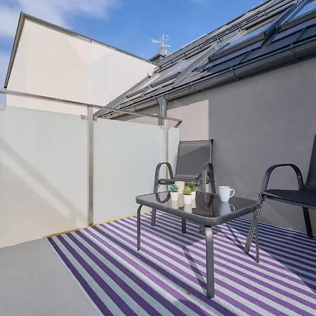 Apartment Spacious Family With Free Garage By Renters Wroclaw