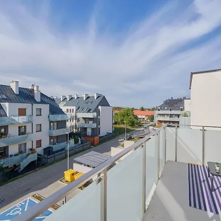 Spacious Family With Free Garage By Renters Apartment *