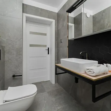 Spacious Family With Free Garage By Renters Wroclaw