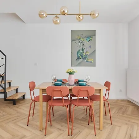 Spacious Family With Free Garage By Renters